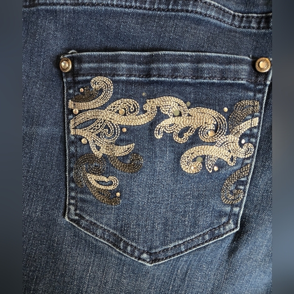 Christopher And Banks Jeans. Size 8P - Picture 6 of 7